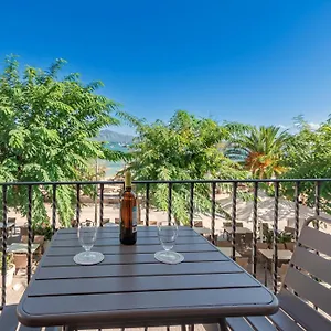 Apartment Vora Mar Beachfront By Sealand, Port de Pollenca